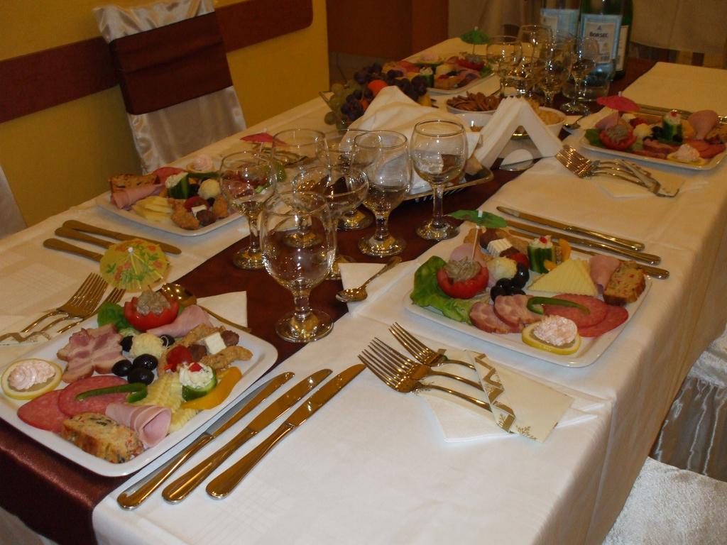 Hotel Mures Toplita  Bagian luar foto