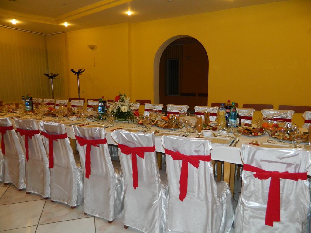 Hotel Mures Toplita  Bagian luar foto
