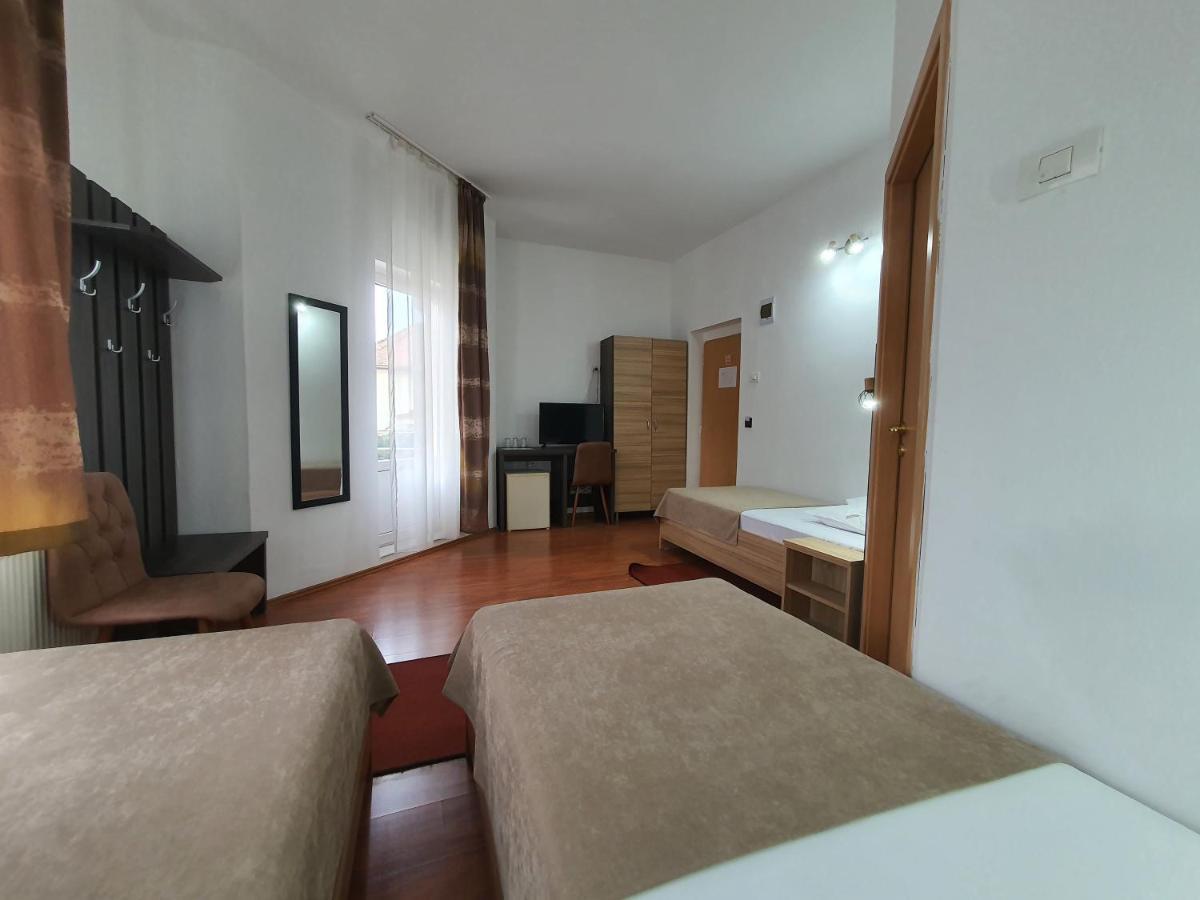 Hotel Mures Toplita  Bagian luar foto