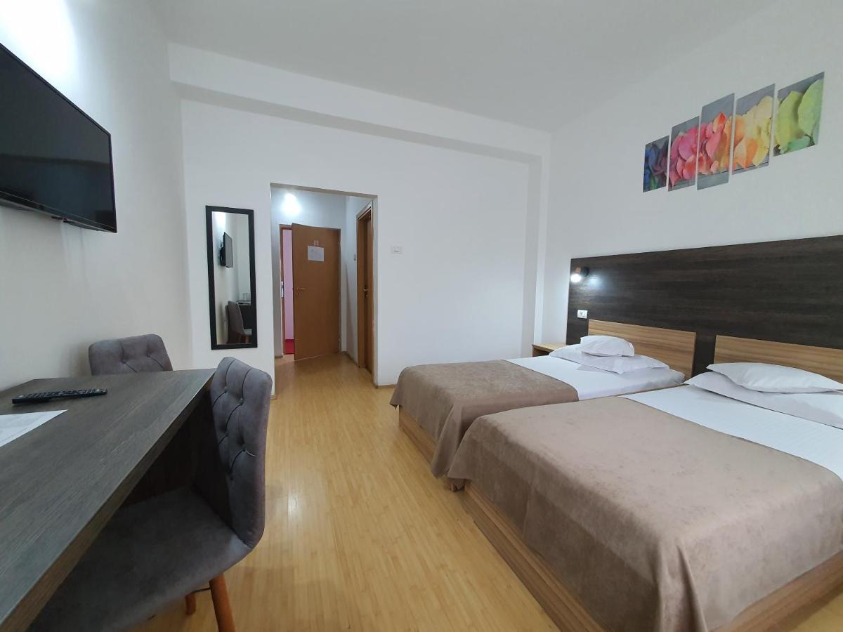 Hotel Mures Toplita  Bagian luar foto